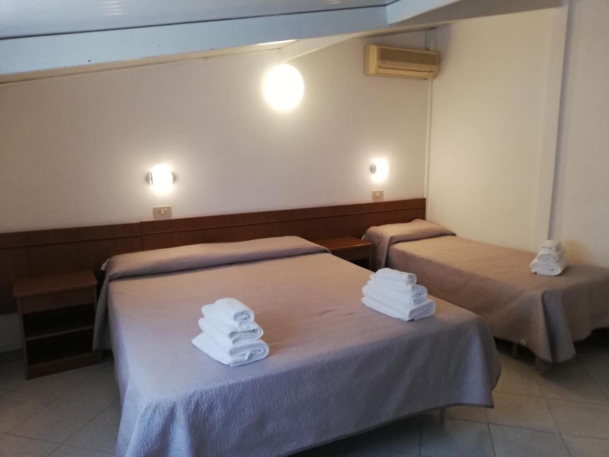 Hotel La Bella Vita ริมินี ภายนอก รูปภาพ