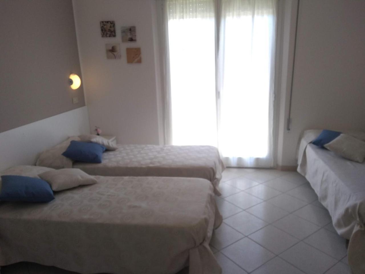 Hotel La Bella Vita ริมินี ภายนอก รูปภาพ