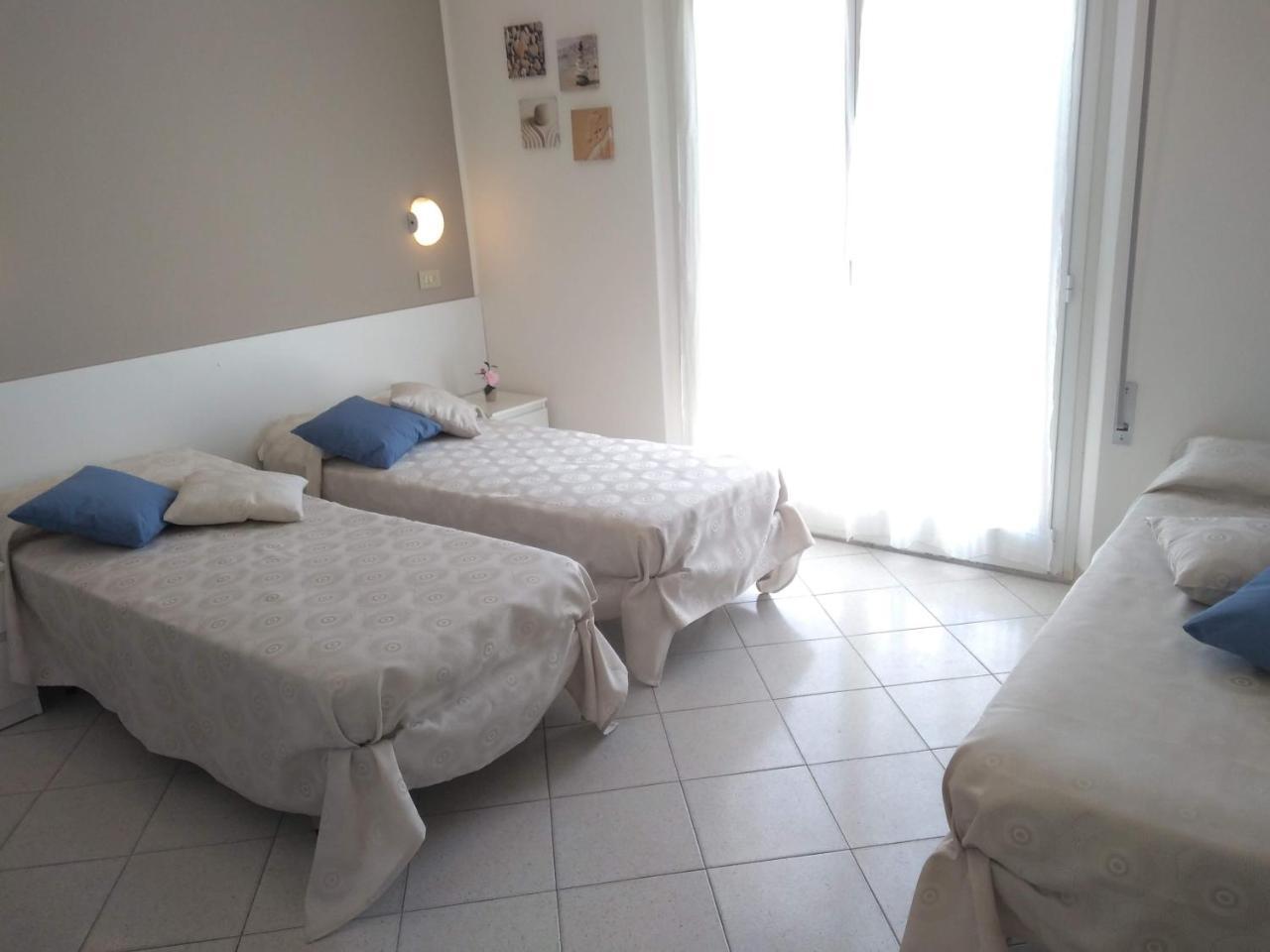 Hotel La Bella Vita ริมินี ภายนอก รูปภาพ
